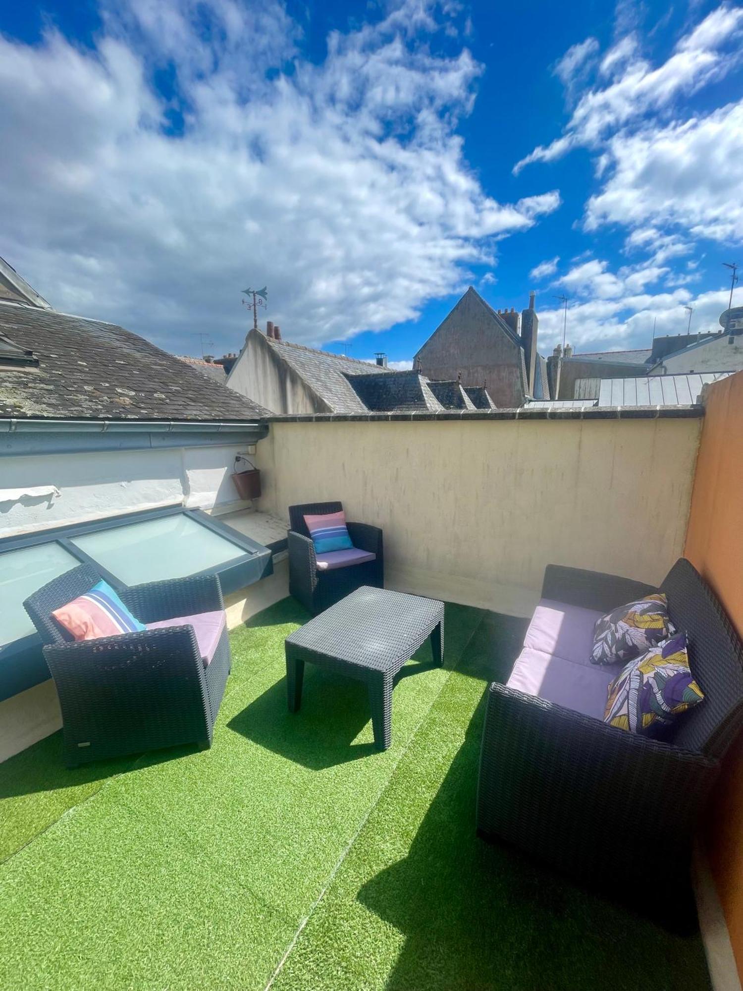 Charmant Appartement Avec Terrasse Entre Centre-Ville Et Plages De Конкарно Екстериор снимка